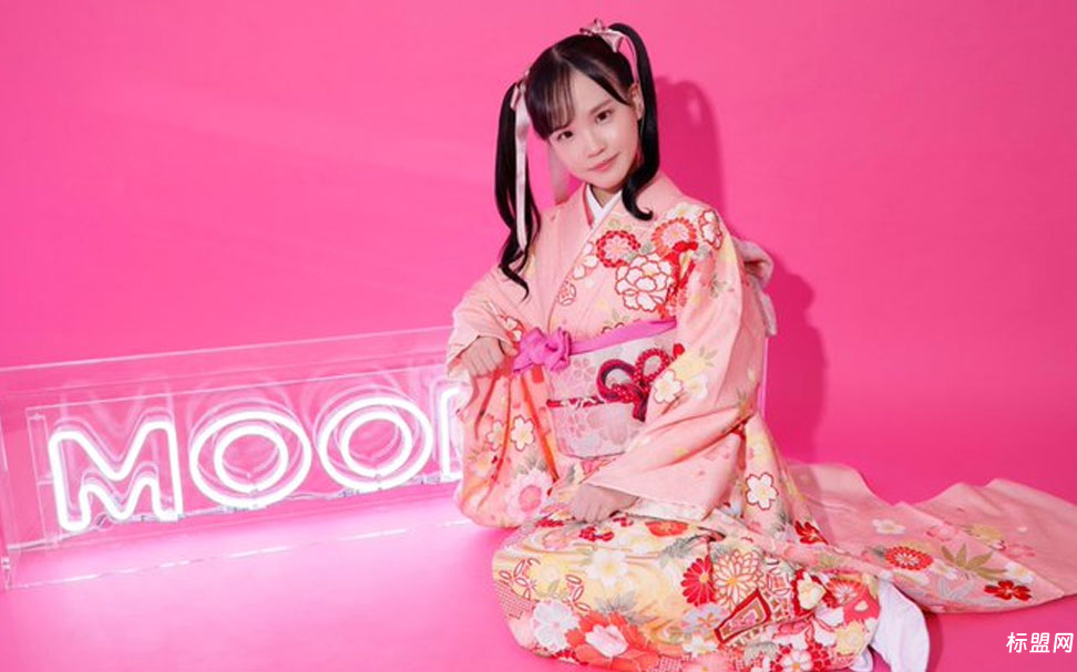 工藤拉拉(工藤ララ)，萝莉界的人气主播，迷你小双马